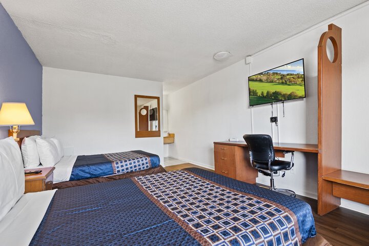 2 Double Beds (1 of 3)