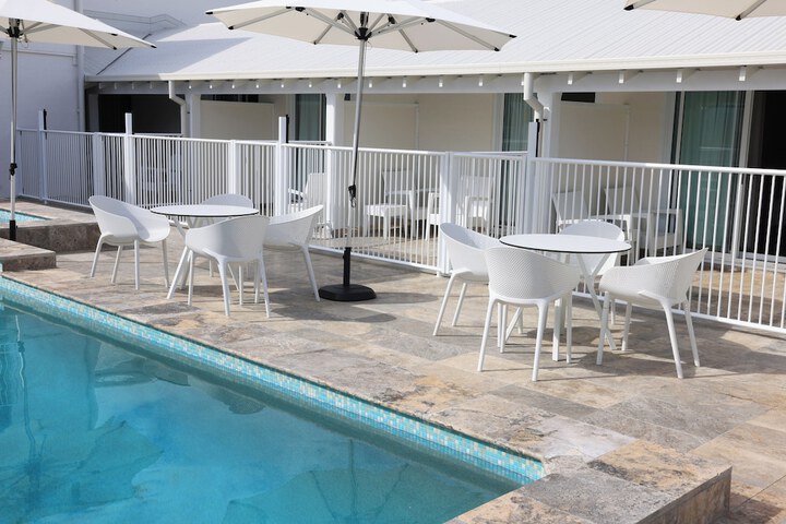 Pool 46 of 72