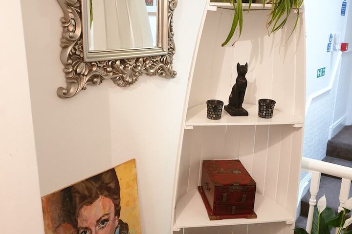Room 14 of 46