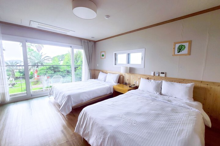Room 16 of 61