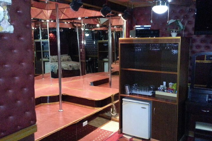 Room 9 of 51
