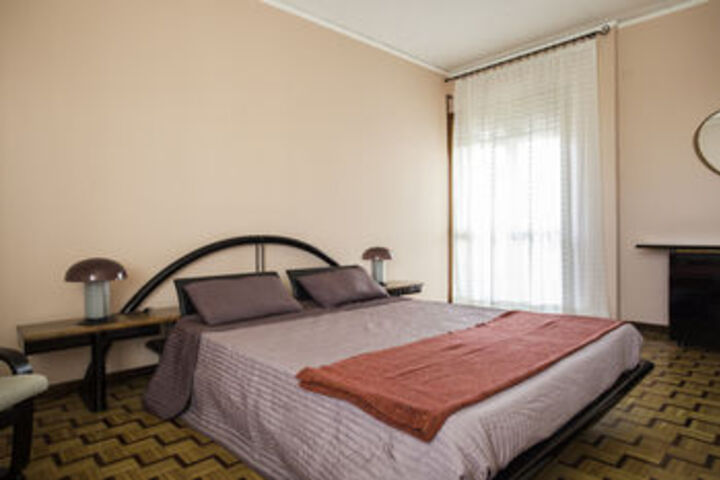 Room 32 of 78