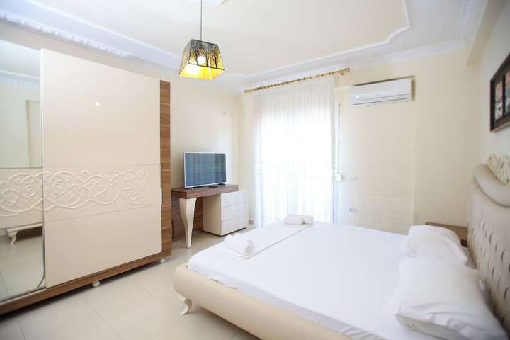 Room 49 of 95