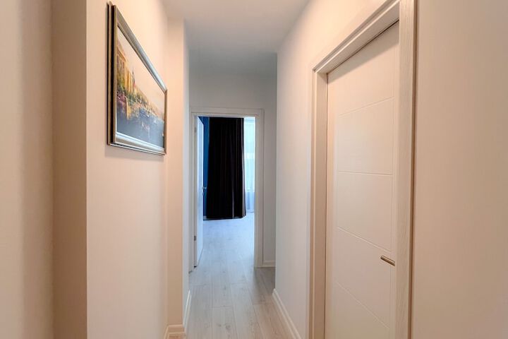 Room 13 of 22