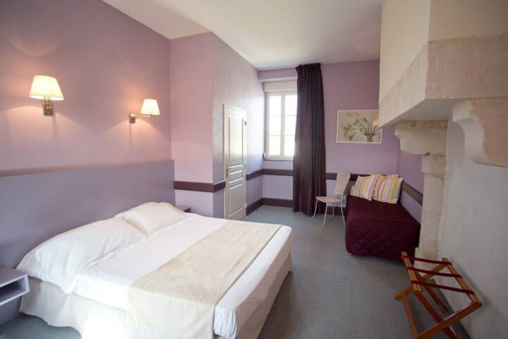 Room 12 of 79