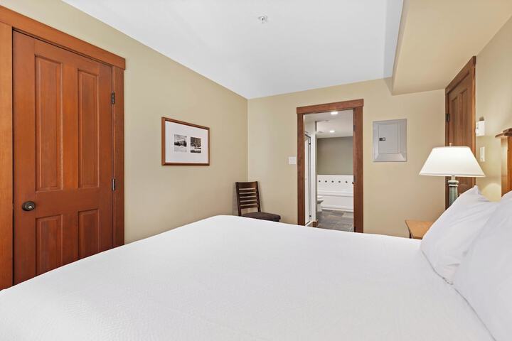 Room 17 of 342