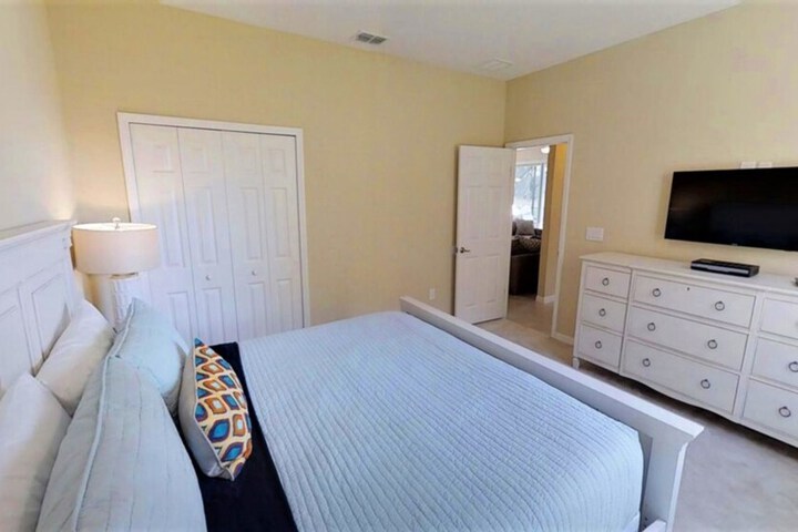 Room 9 of 64