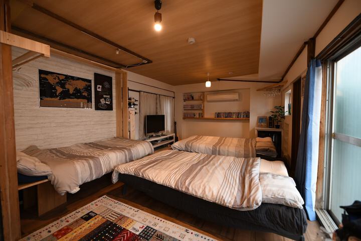 Room 5 of 35