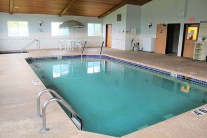 Pool 50 of 76