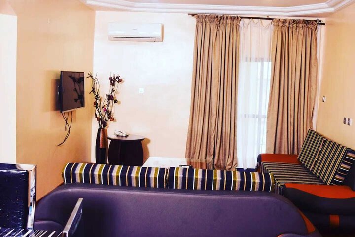 Room 5 of 24