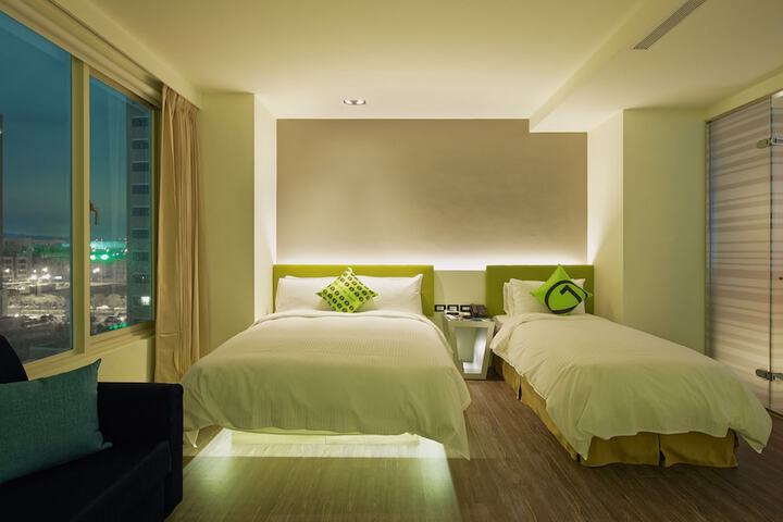 Room 35 of 160