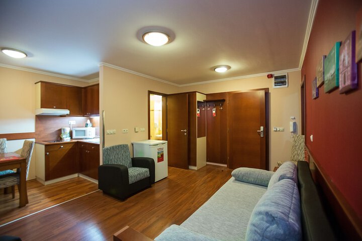 Room 96 of 153