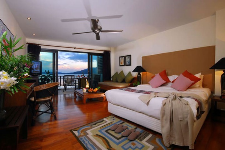 Room 4 of 69