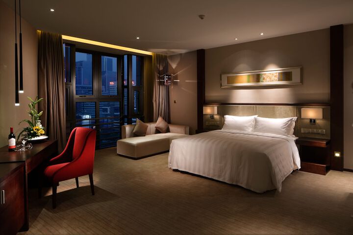 Room 6 of 60