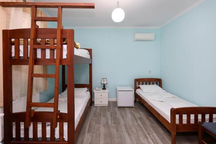 Room 59 of 122