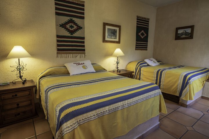 Room 12 of 85
