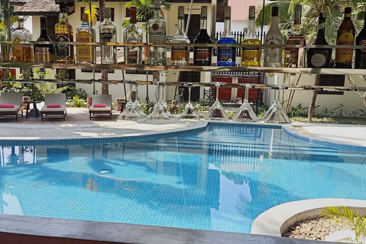 Pool 70 of 80