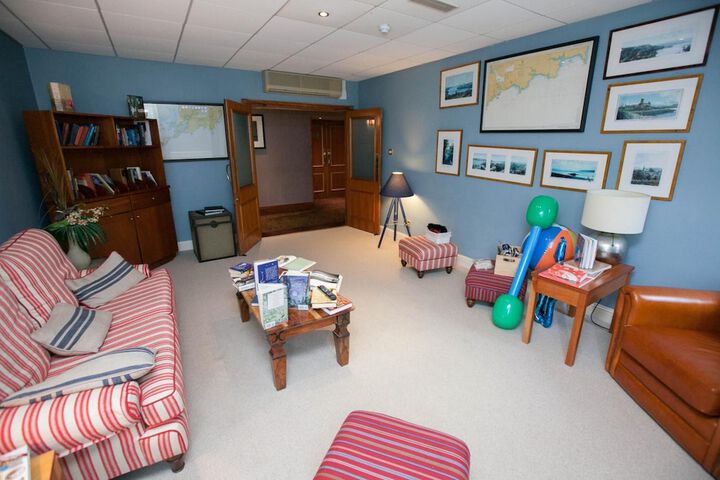 Room 13 of 25