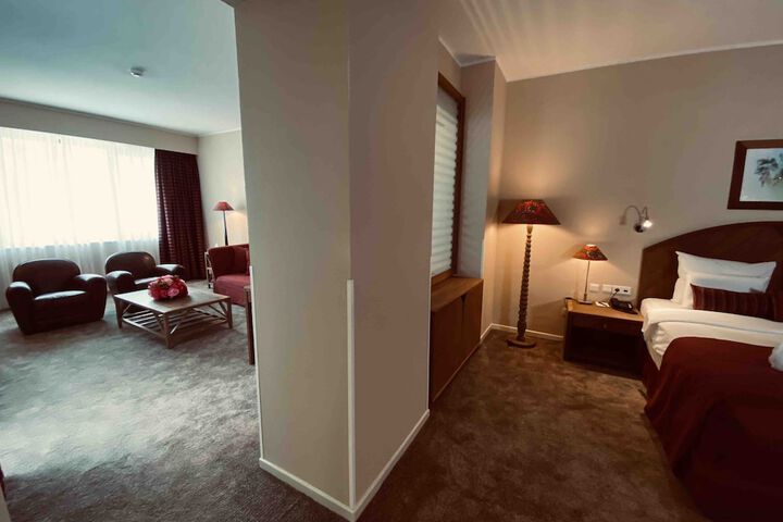 Room 34 of 91
