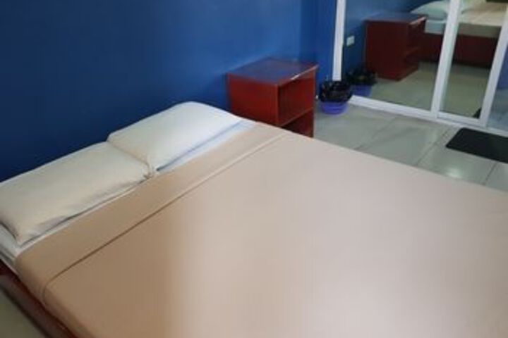 Room 13 of 26