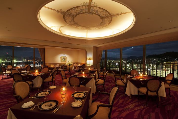 Dining Photos