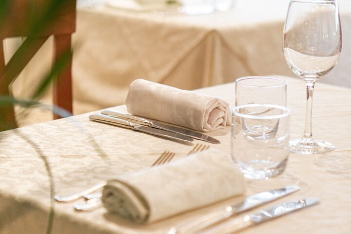 Dining 42 of 82