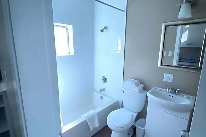 Room 123 of 176