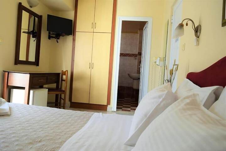 Room 14 of 52