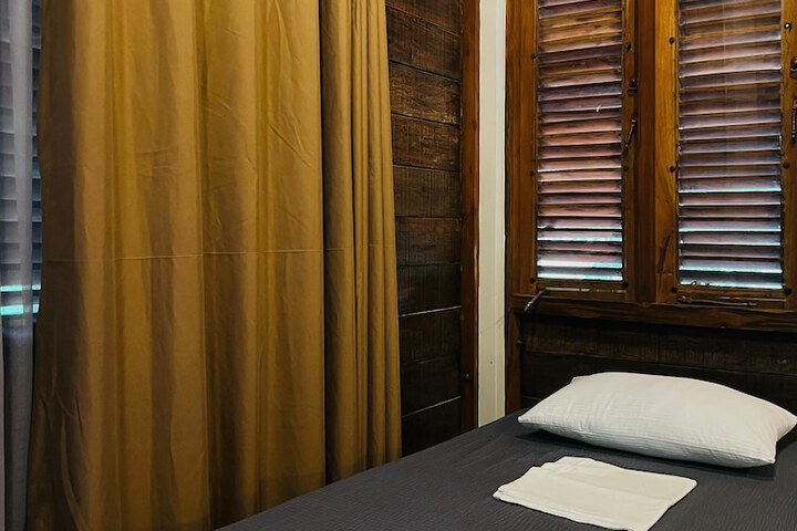 Room 29 of 73