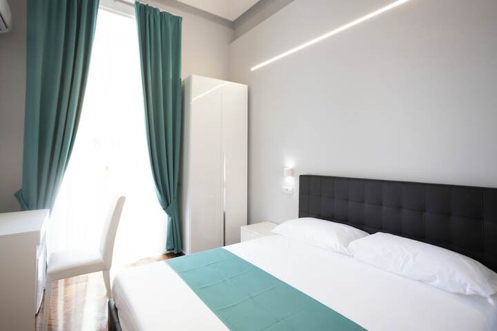 Room 28 of 111