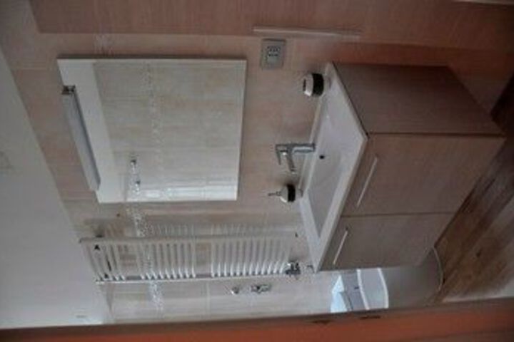 Room 5 of 21