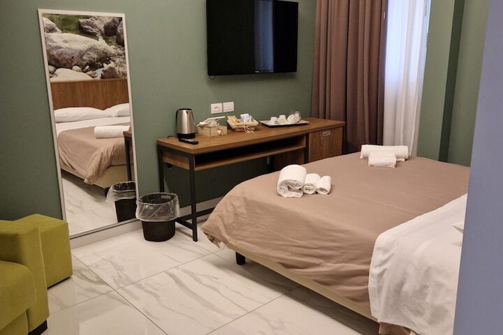 Room 27 of 58