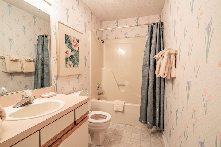Room 122 of 167