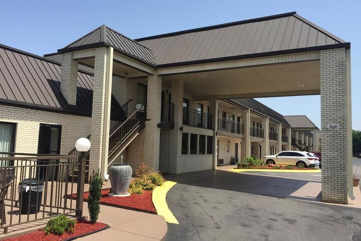 Hotel 8 of 11