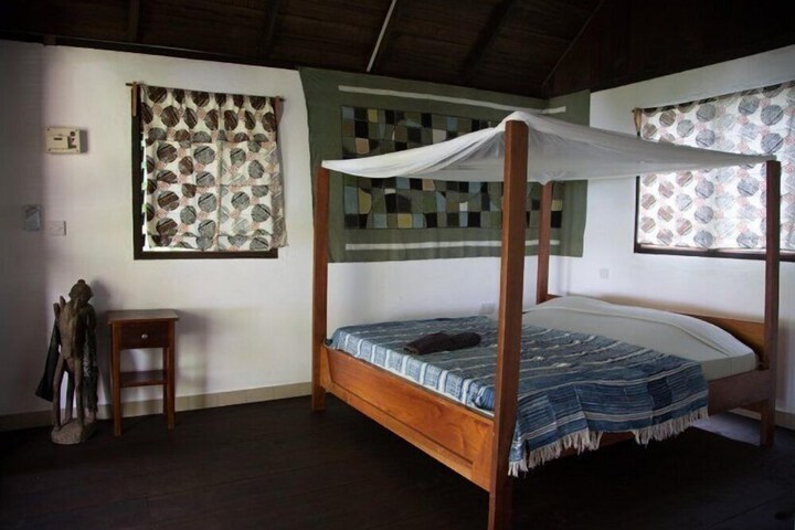 Room 14 of 40