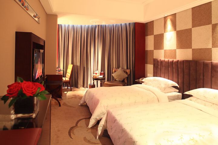 Room 4 of 51