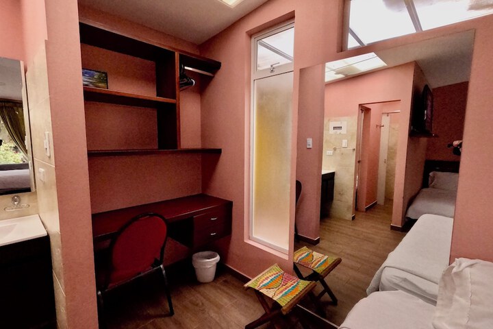 Room 4 of 36