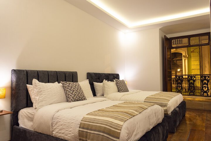 Room 8 of 27