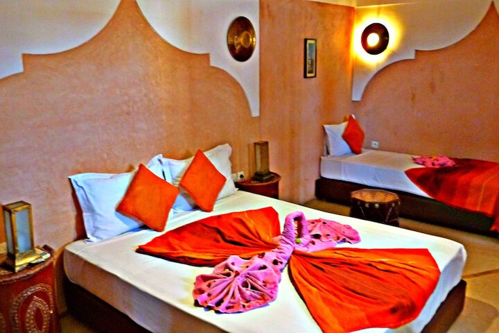 Room 3 of 120