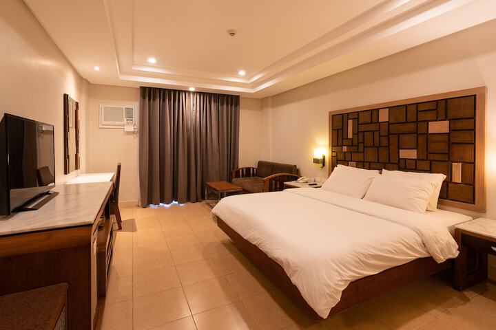 Room 25 of 68