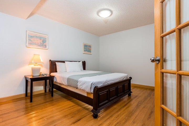 Room 25 of 85
