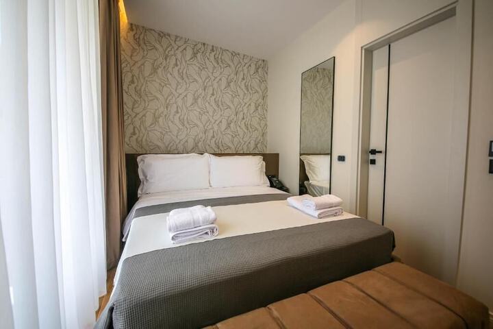 Room 56 of 108