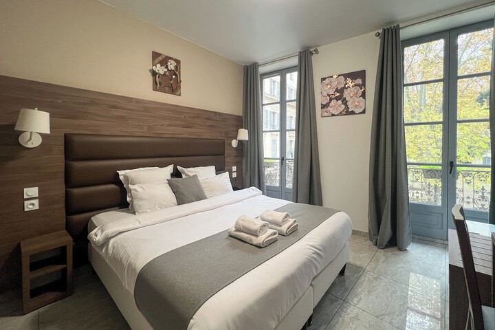 Room 28 of 68