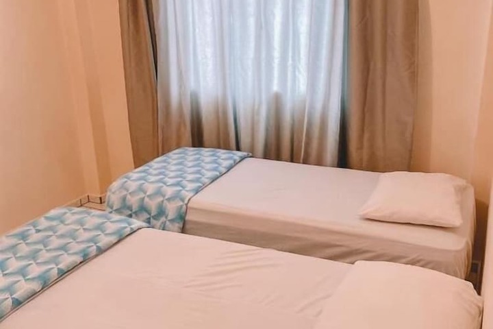 Room 4 of 44