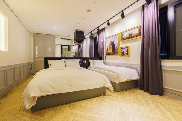 Room 40 of 95