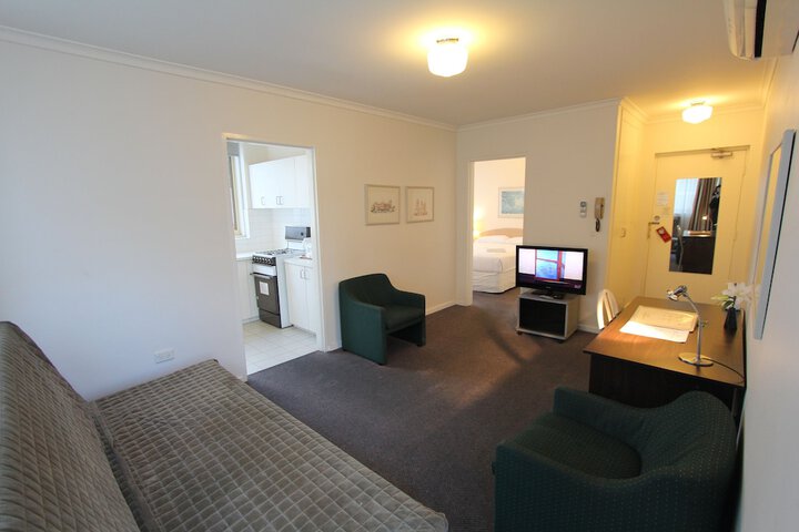 Room 13 of 22
