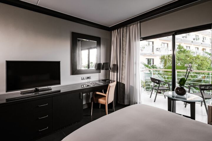 Room 40 of 267