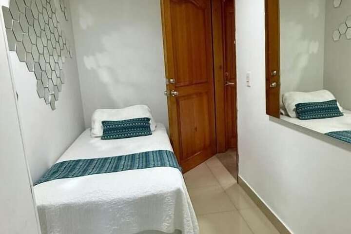 Room 4 of 7