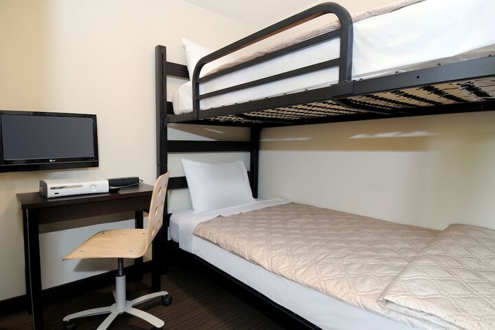2 Queen Beds (6 of 16)