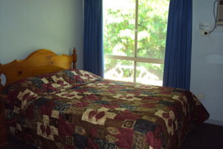 Room 14 of 32